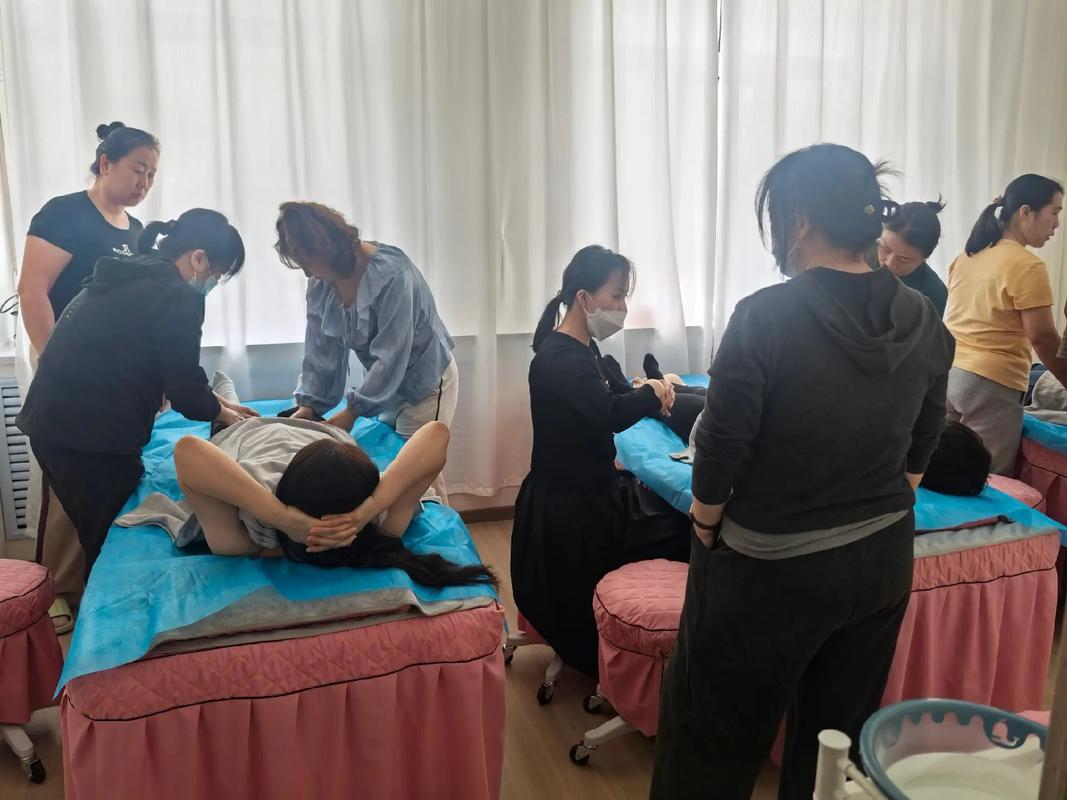 阿榮旗韻味媽媽高級無痛經絡催乳師培訓班開班 掌握一技之長的理想選擇